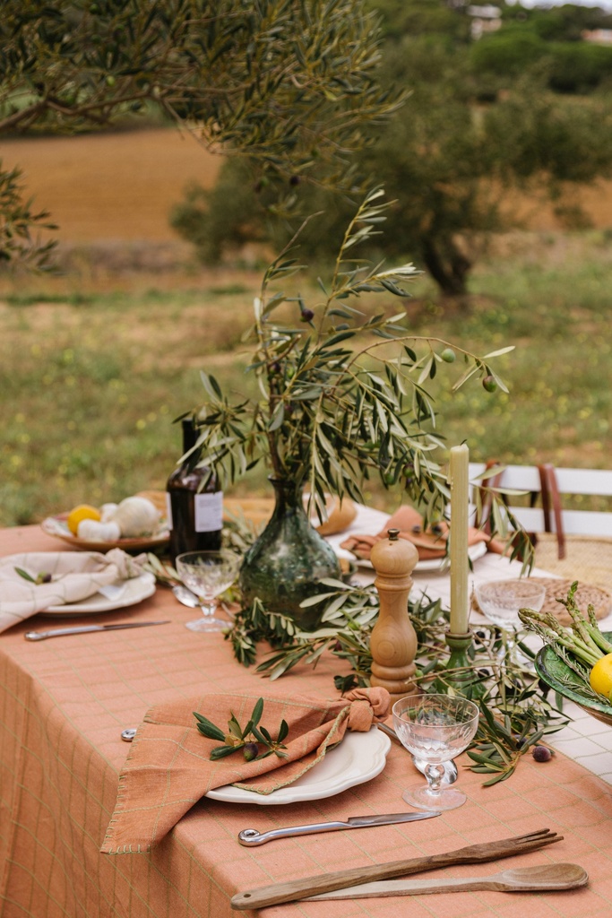 Nappe Moore Nude