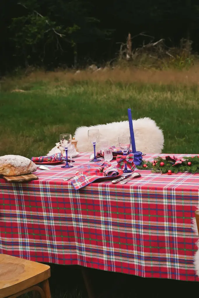 Tablecloth Inverness Red