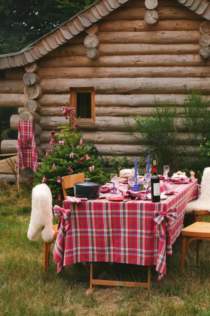 Nappe Inverness Red