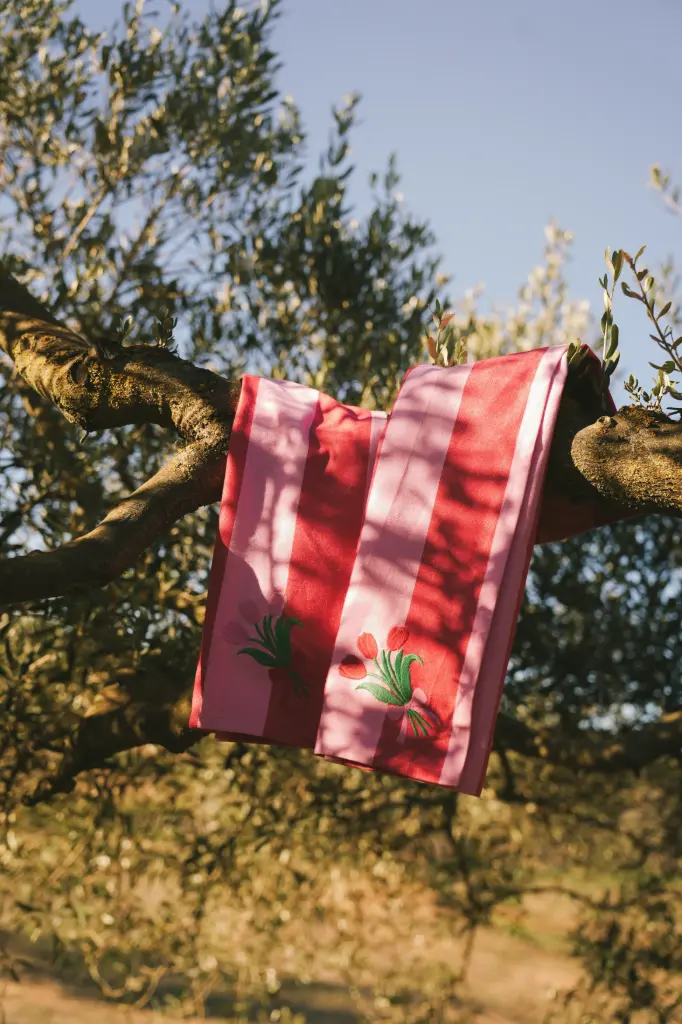 Lucette Red - tea towels (pack of 2)