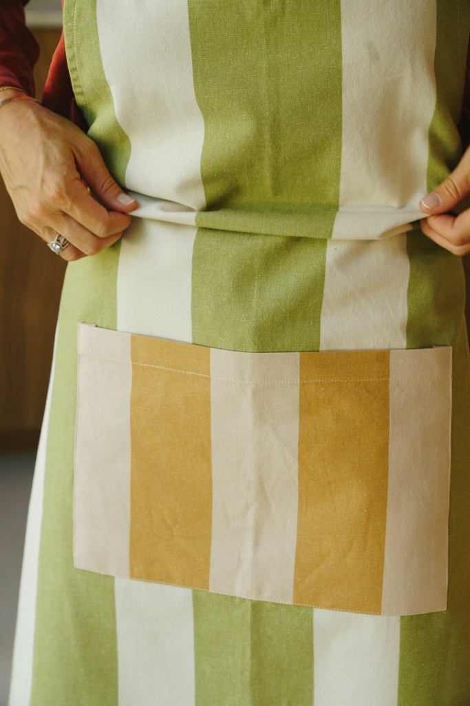 Apron Perry Moss